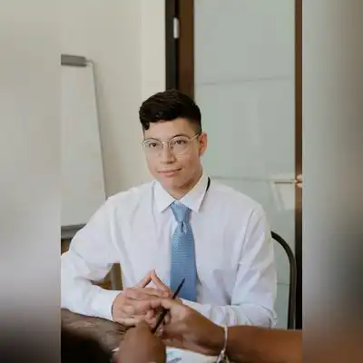 叶璨新